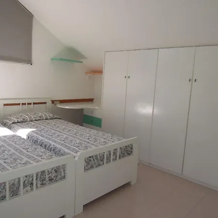 Spacious With Terrace And Pool In Apartment Bibione