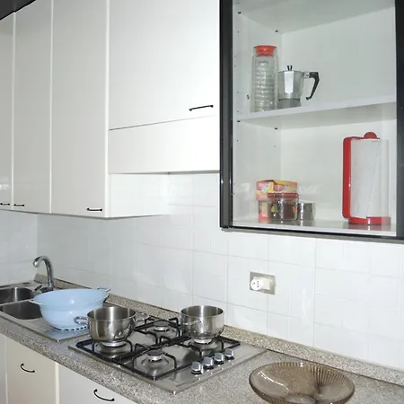 Spacious With Terrace And Pool In *