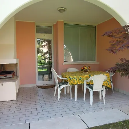 Apartment Spacious With Terrace And Pool In