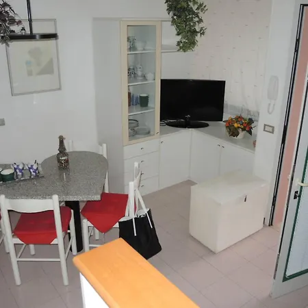 Appartement Spacious With Terrace And Pool In Bibione